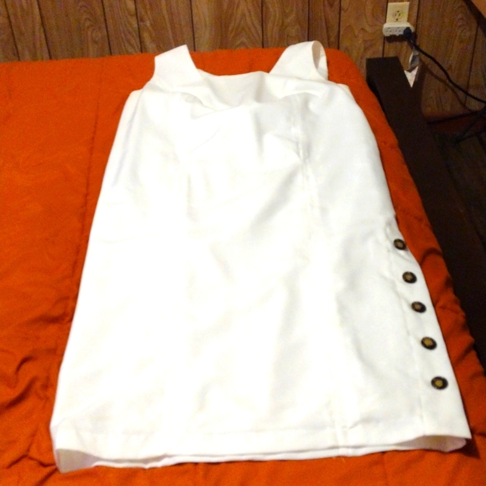 Ladies White 2pc Suit
